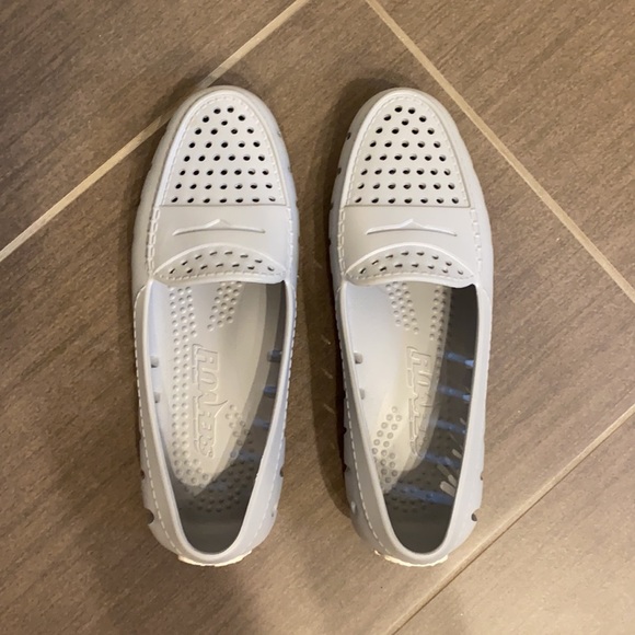 Floafers - Picture 4 of 8